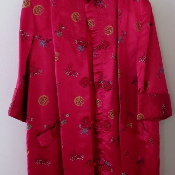 VINTAGE CHINESE HAND EMBROIDERED SILK ROBE- KIMONO - Picture 1 of 12